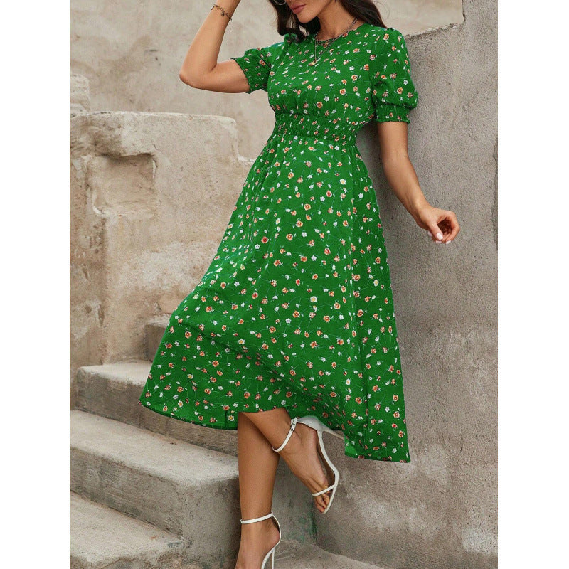 Amelia - Dress with Round Neckline and Floral Pattern