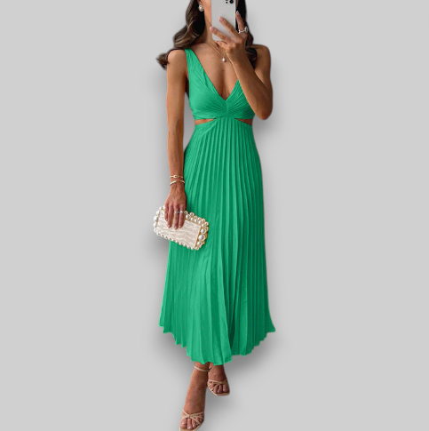 Mariel – Elegant Pleated Dress