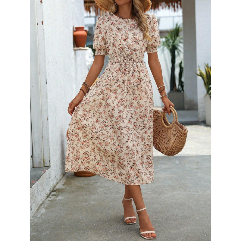 Amelia - Dress with Round Neckline and Floral Pattern