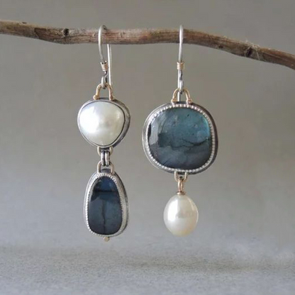 Aira | Vintage Earrings with Natural Stones