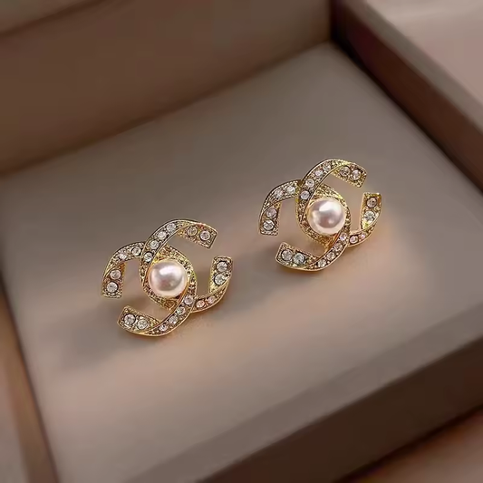 Bright Pearl Earrings